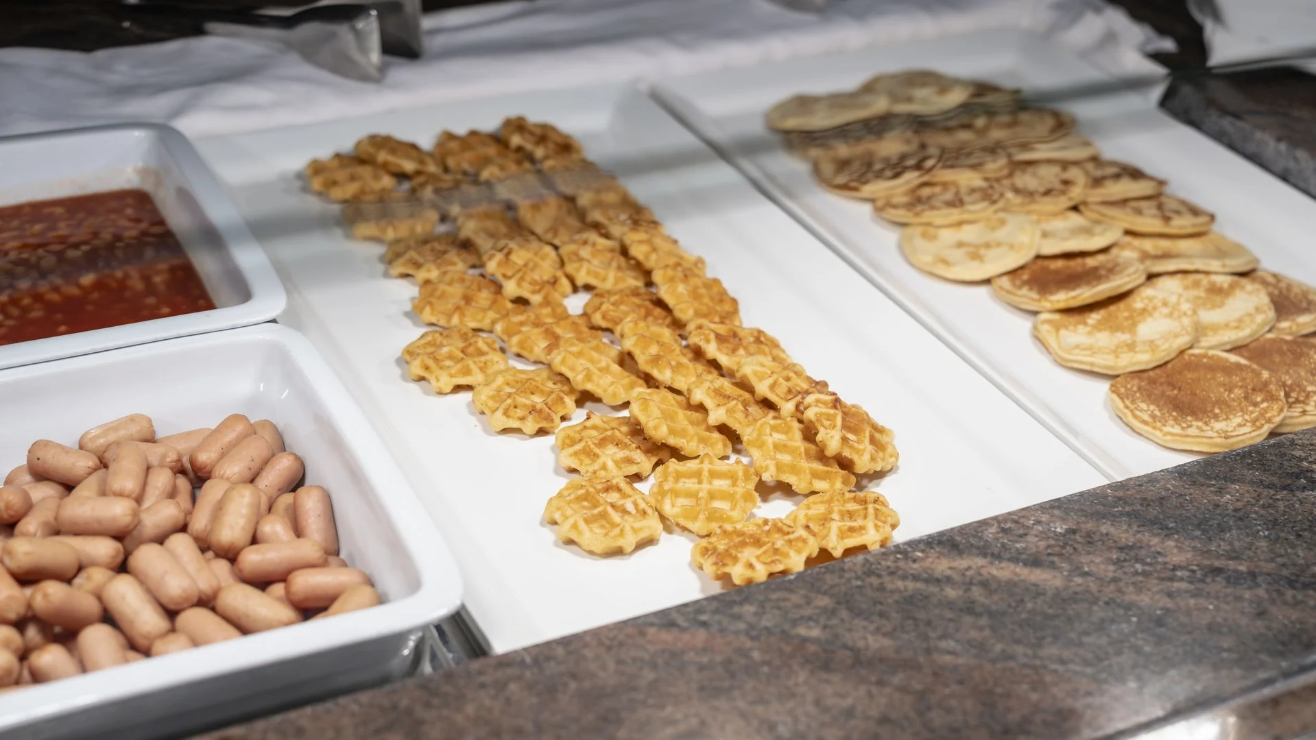 Vassoi di cibo per la colazione